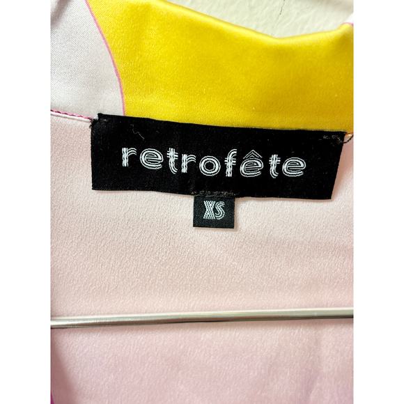 Retroféte Siena Satin Short Sleeve Tie Front Crop Top Pink Geo Women's Size XS - Picture 4 of 5